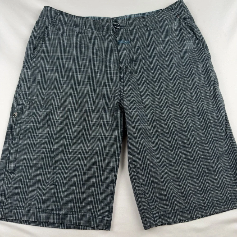 Columbia Mens Omni-Shade Plaid Cargo Shorts 32 Navy Blue Grey 112 AM4364